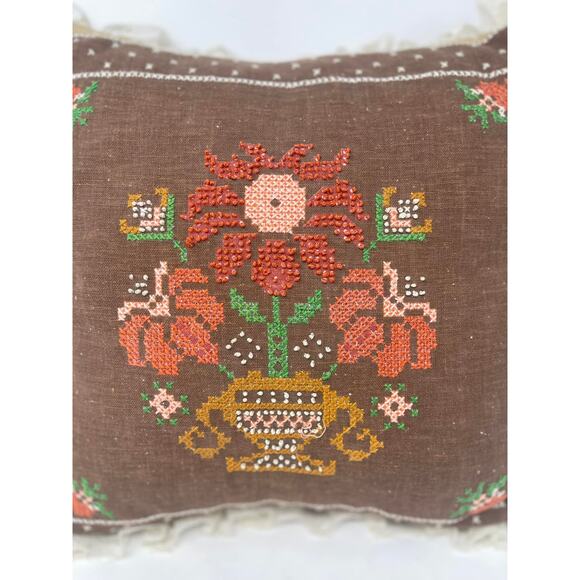 Brown Rust Cream Floral Cross-Stitched Pillow Lace Trim - Picture 2 of 5